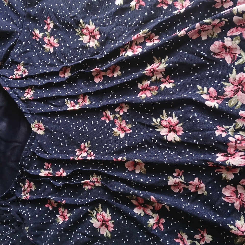 Siren Lily Navy Floral Blouse - Picture 8 of 11